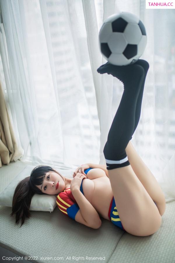  [XiuRen]高清写真图 2022.12.09 No.5974 严利娅Yuliya 足球美臀第37张图片